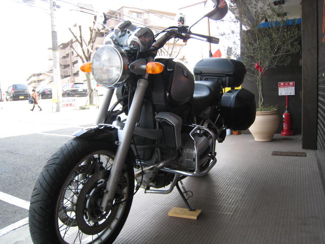 バイク　　R1100R　黒＆シルバー　車検令和４年2月まで　距離66000キロ　左右サイドボックス付 R1100R | Escape Bike