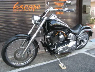 Harley-Davidson　FXSTD　ソフテイルデュース　不動車 2003年式 ソフテイル FXSTD 年式別モデルカタログ | バージンハーレー