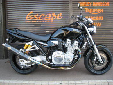 YAMAHA XJR1300