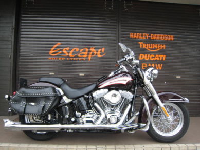 HARLEY-DAVIDSON FLST ヘリテイジ
