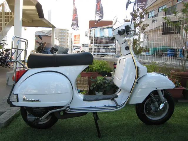 VESPA PX200FL | Escape Bike