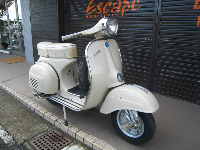 訳あり ビンテージ　70年代車両 ベスパ スプリント150 角目 レストア車両 エンジン実働 国内未登録 訳あり ビンテージ70年代車両 ベスパ スプリント150 角目 レストア車両