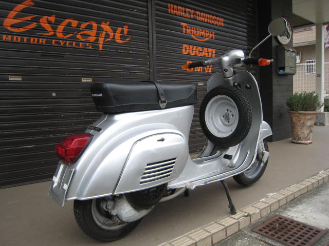 VESPA 50Sビンテージ | Escape Bike