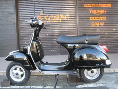 VESPA PX150 ユーロ3ブラック | Escape Bike