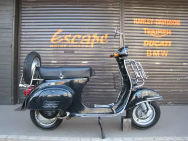 VESPA 50S | Escape Bike