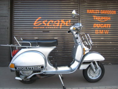 VESPA P200E ライトカスタム