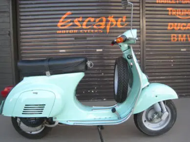 VESPA 50S | Escape Bike