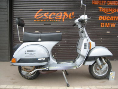 VESPA P125X シルバー