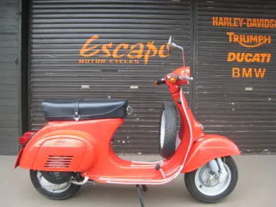 VESPA 50 ビンテージ | Escape Bike