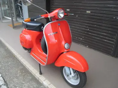 VESPA 50 ビンテージ | Escape Bike