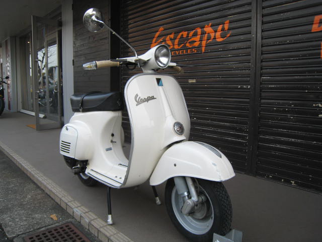 VESPA 50S 白 | Escape Bike