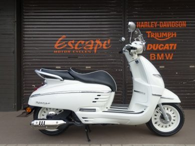 プジョージャンゴ125ABS クリームエディション