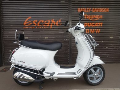 VESPA 125ie ホワイト