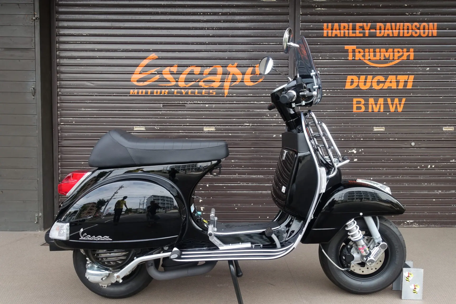 VESPA PX150ユーロ3 ブラック | Escape Bike