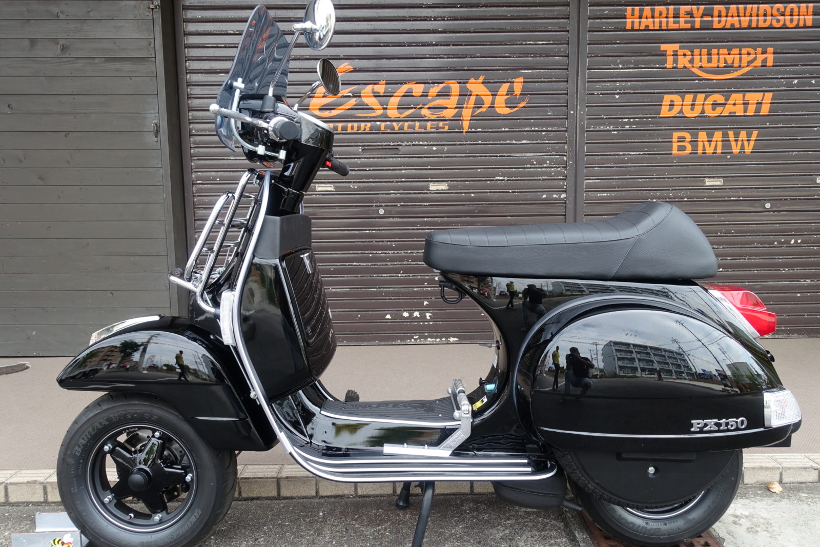 VESPA PX150ユーロ3 ブラック | Escape Bike