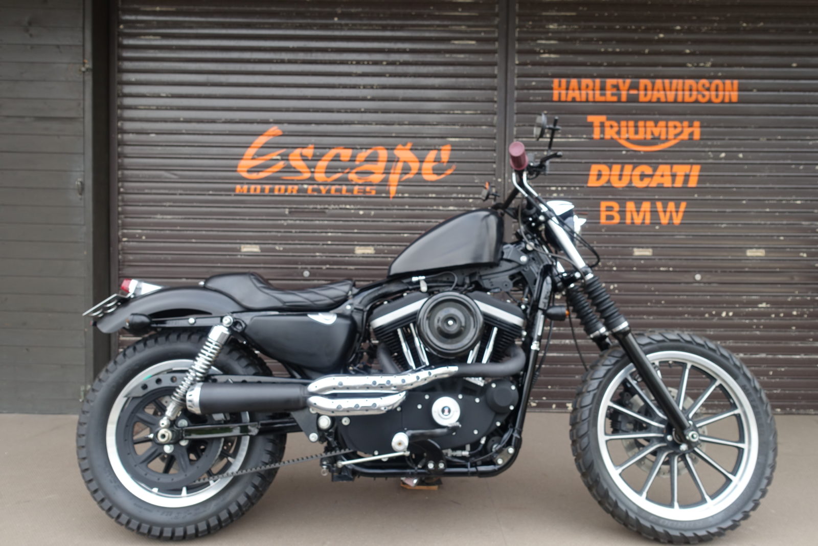 HARLEY-DAVIDSON XL883N トラッカー仕様