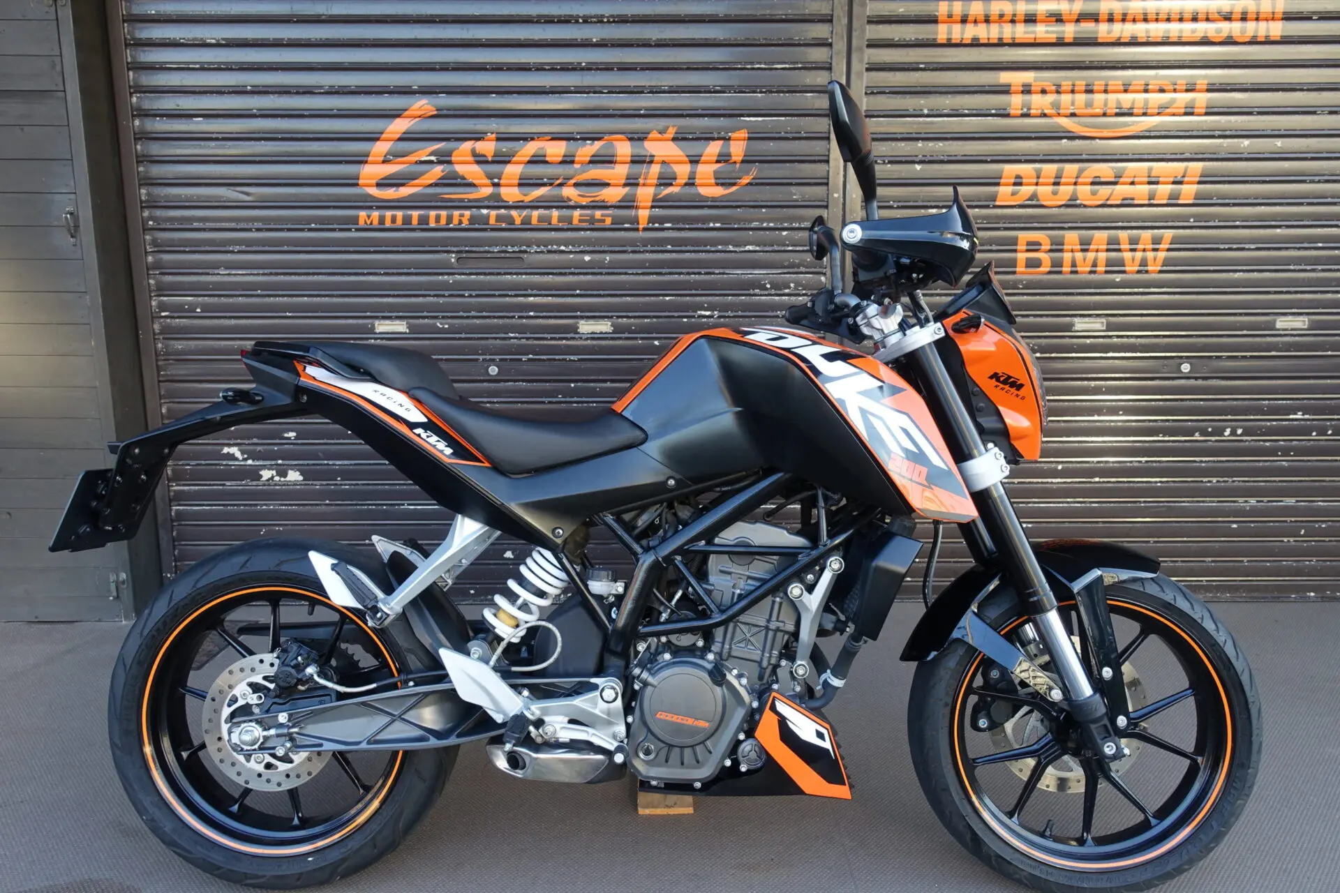 KTM 200DUKE | Escape Bike