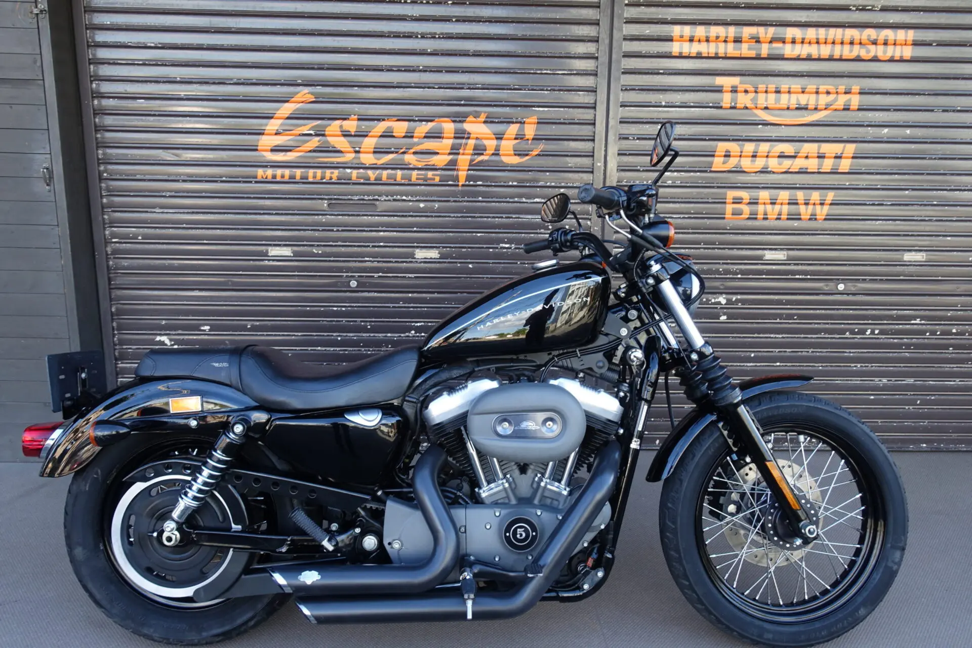 XL1200N ナイトスター バンス＆ハインズマフラーカスタム | Escape Bike