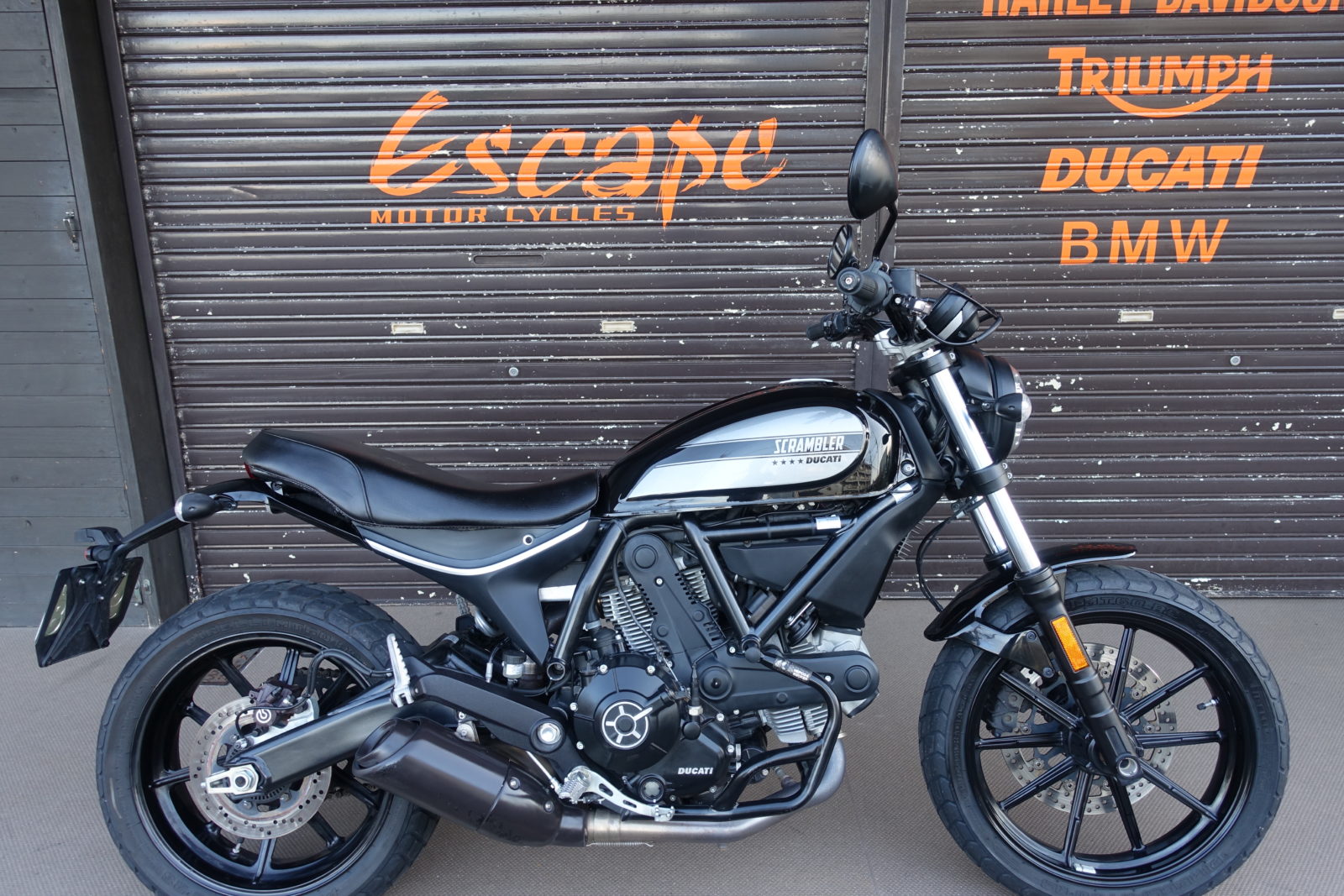 DUCATI スクランブラー SIXTY2