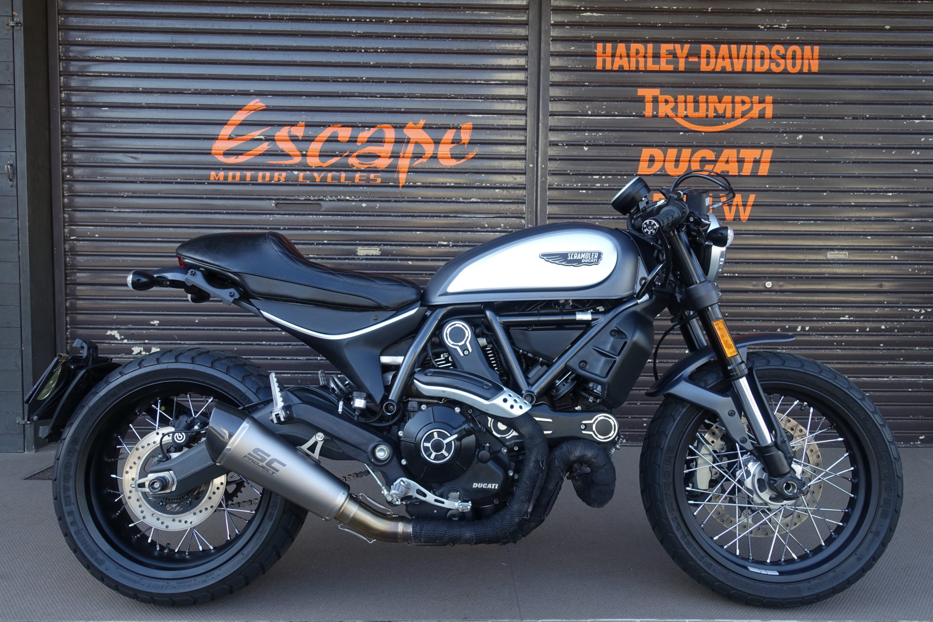 DUCATI スクランブラークラシック カフェカスタム | Escape Bike