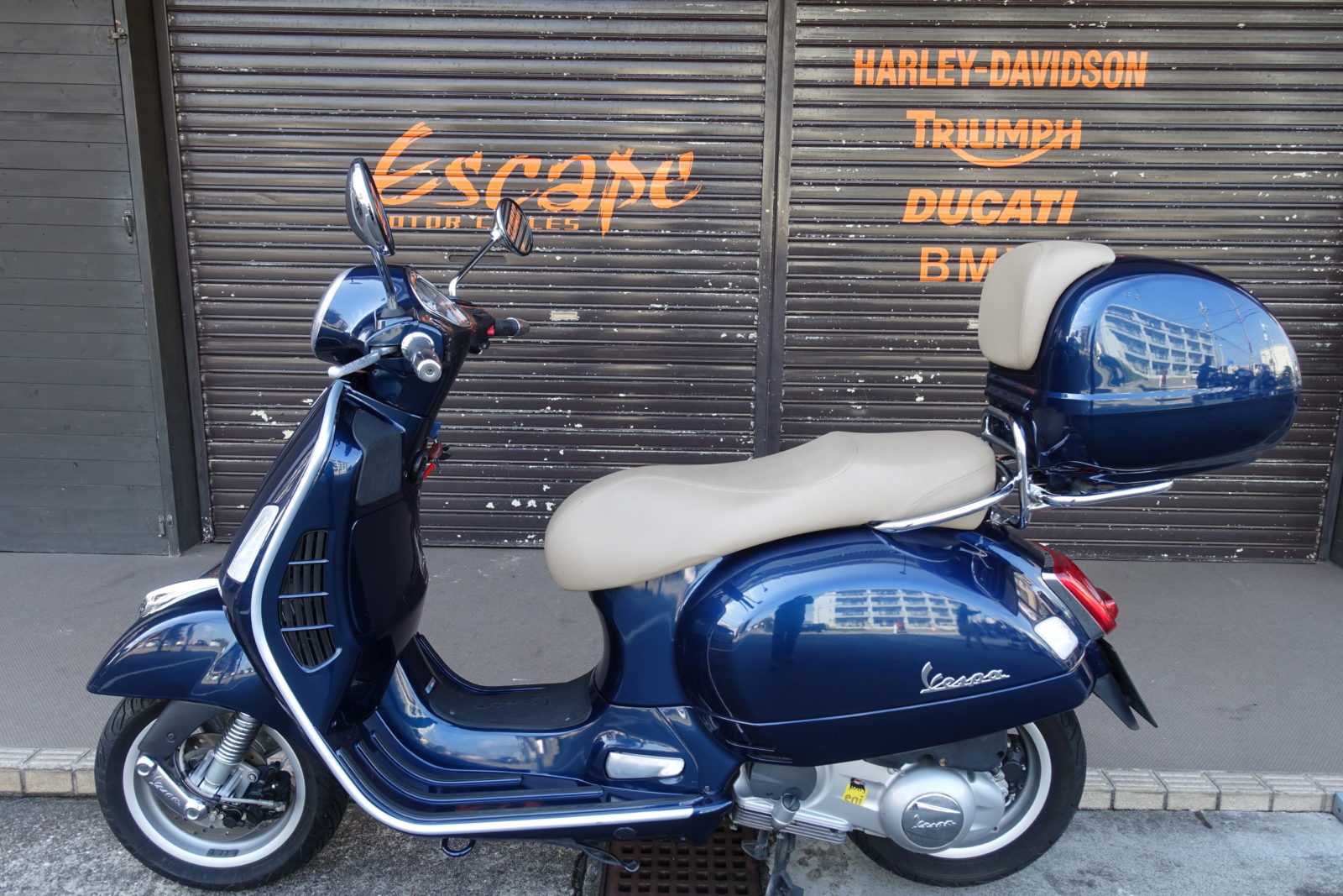 VESPA GTS250ie | Escape Bike