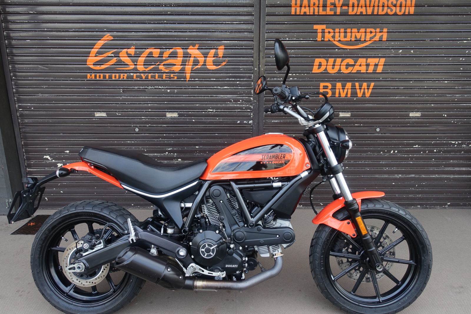 DUCATI スクランブラーSIXTY2
