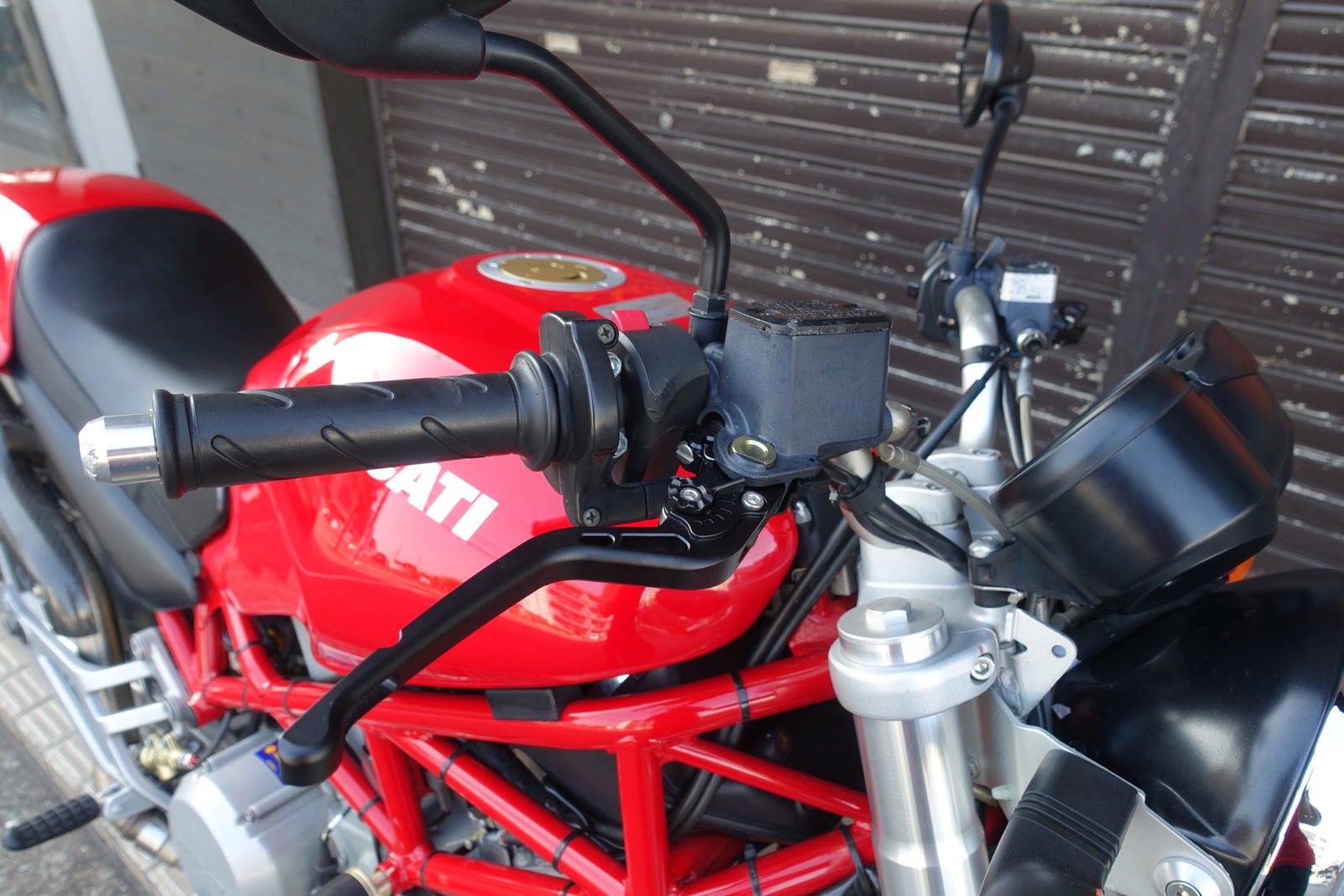 DUCATI モンスター400 テルミニョーニマフラー | Escape Bike