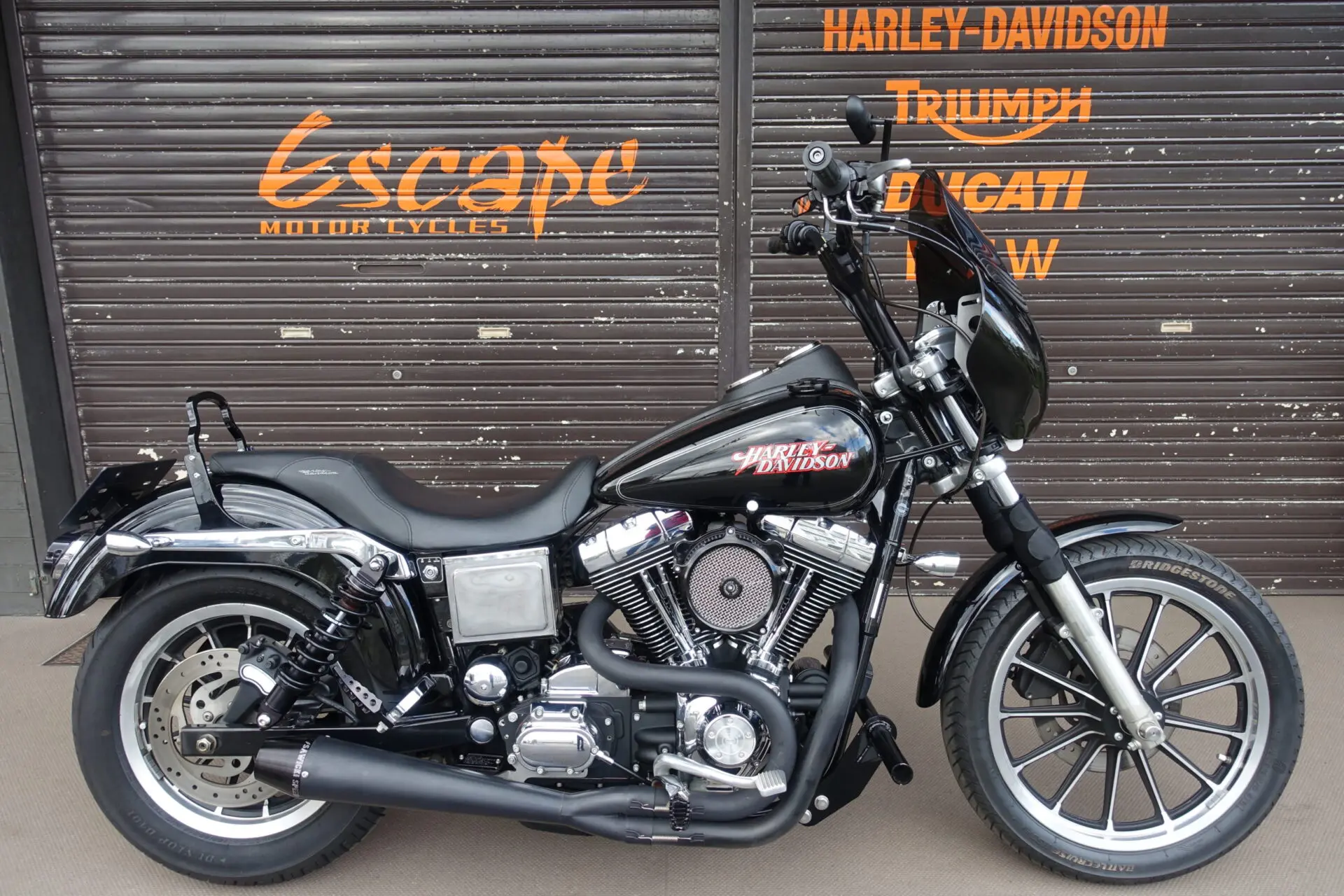 FXDL ローライダー クラブスタイル | Escape Bike