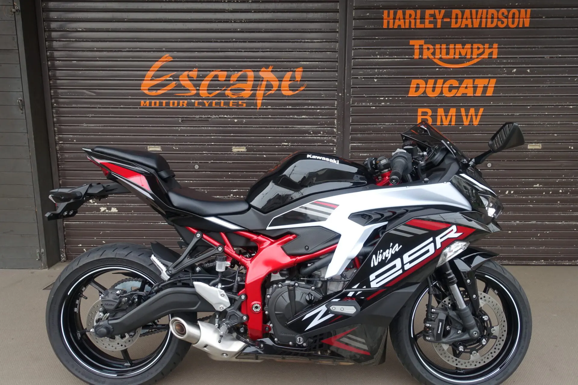 KAWASAKI ZX-25R SE ETC付 | Escape Bike