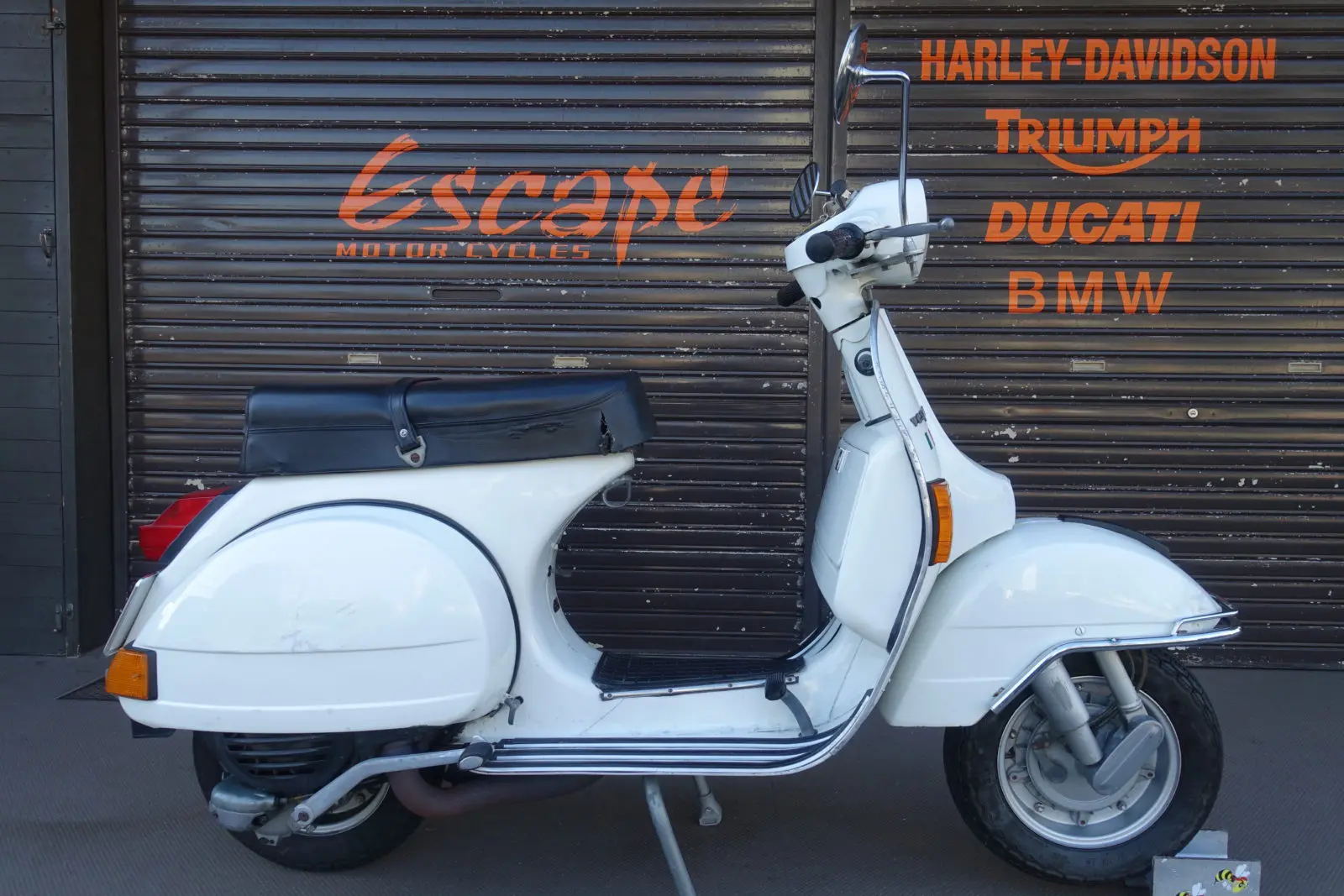 VESPA P150X | Escape Bike