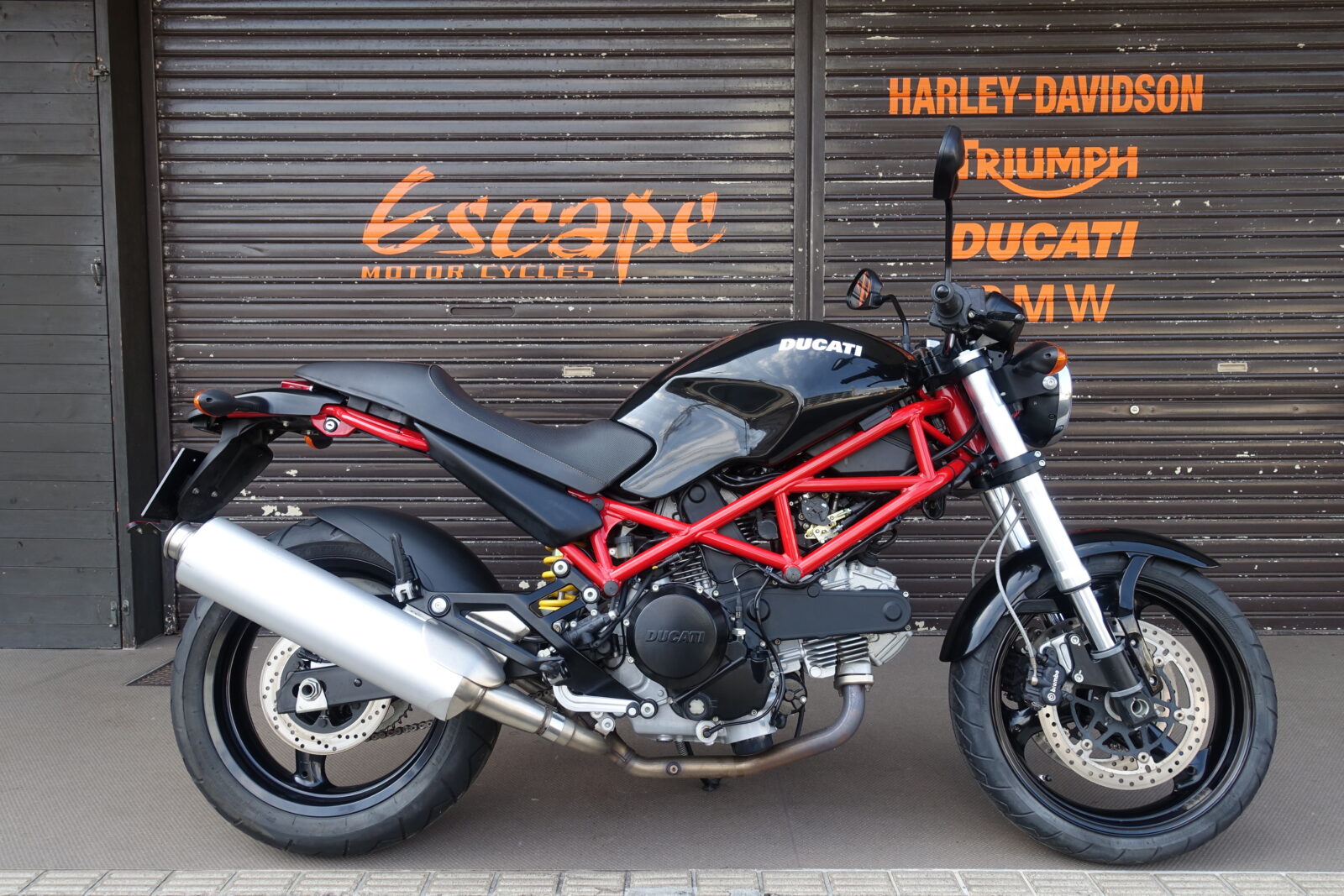 DUCATI モンスター400ie ブラック赤フレーム