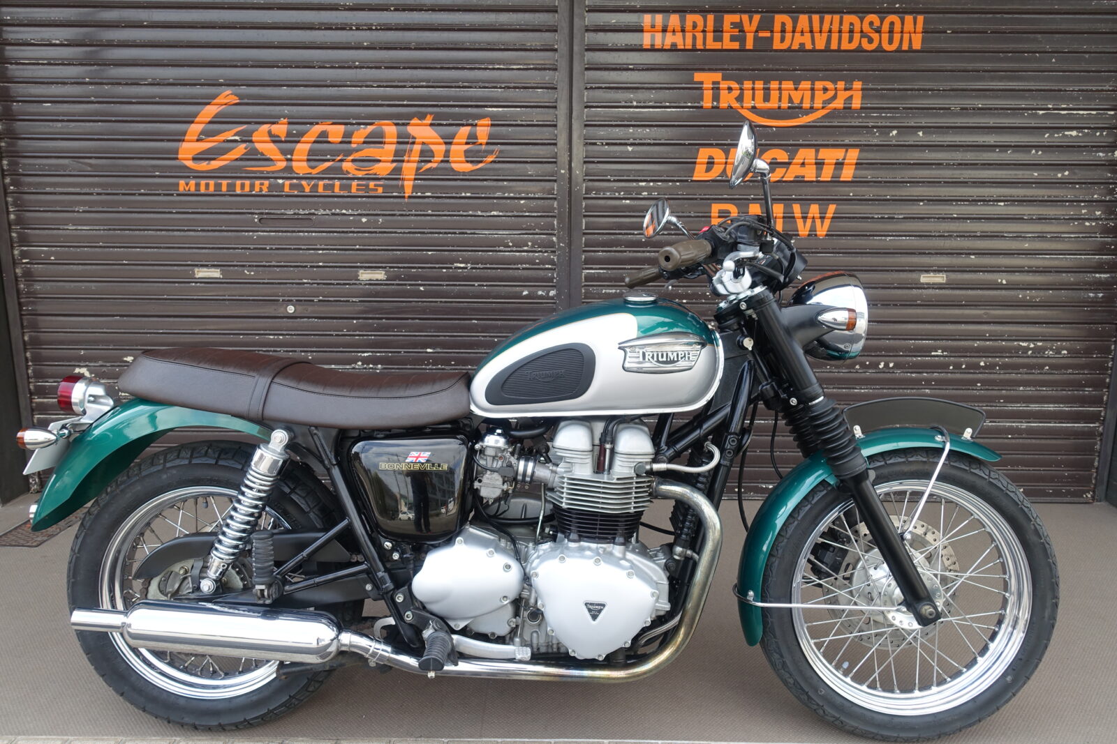 TRIUMPH ボンネビル790 クラシックカスタム