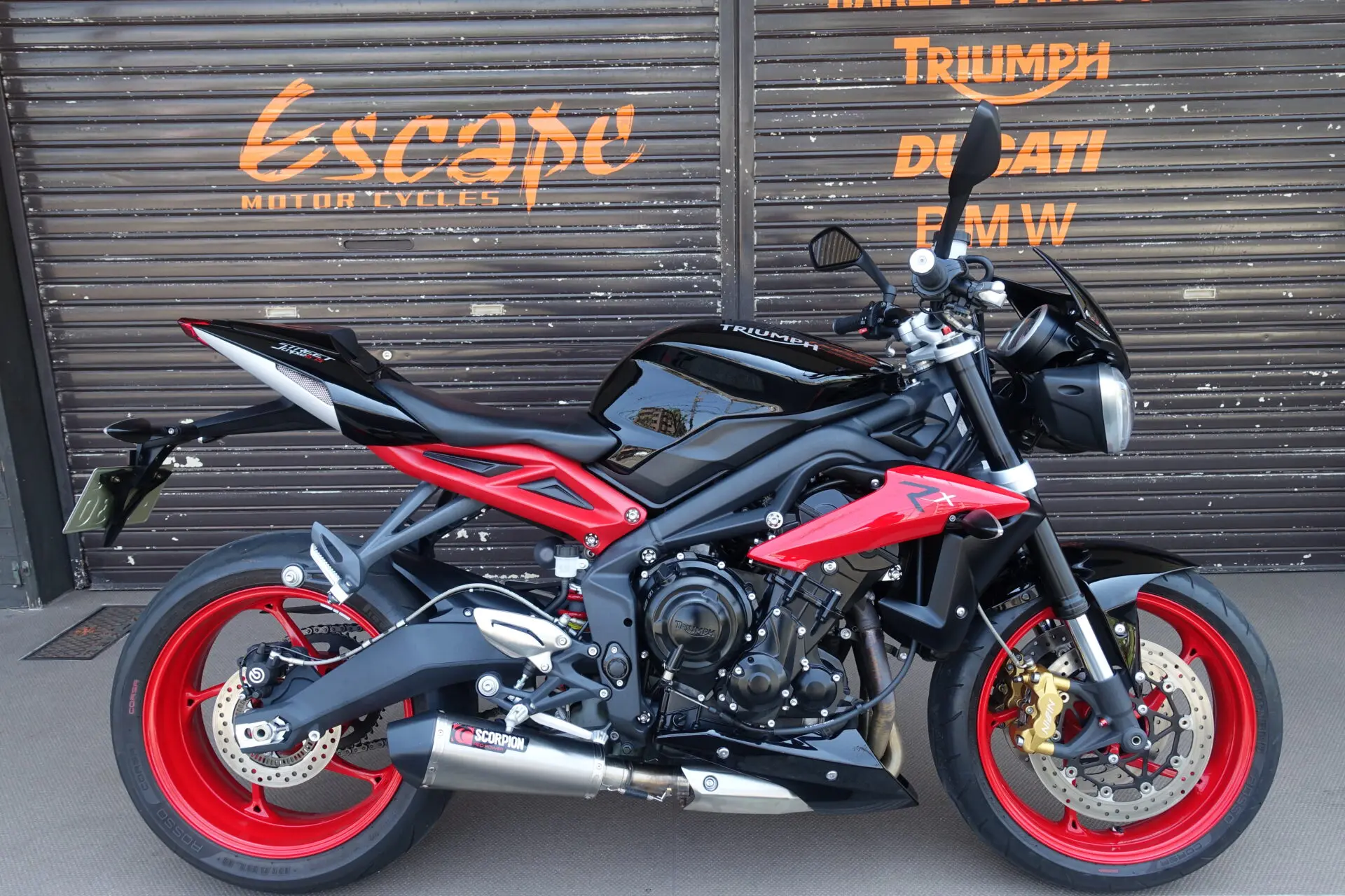 TRIUMPH ストリートトリプルRX 30台限定車 スコーピオンマフラー 