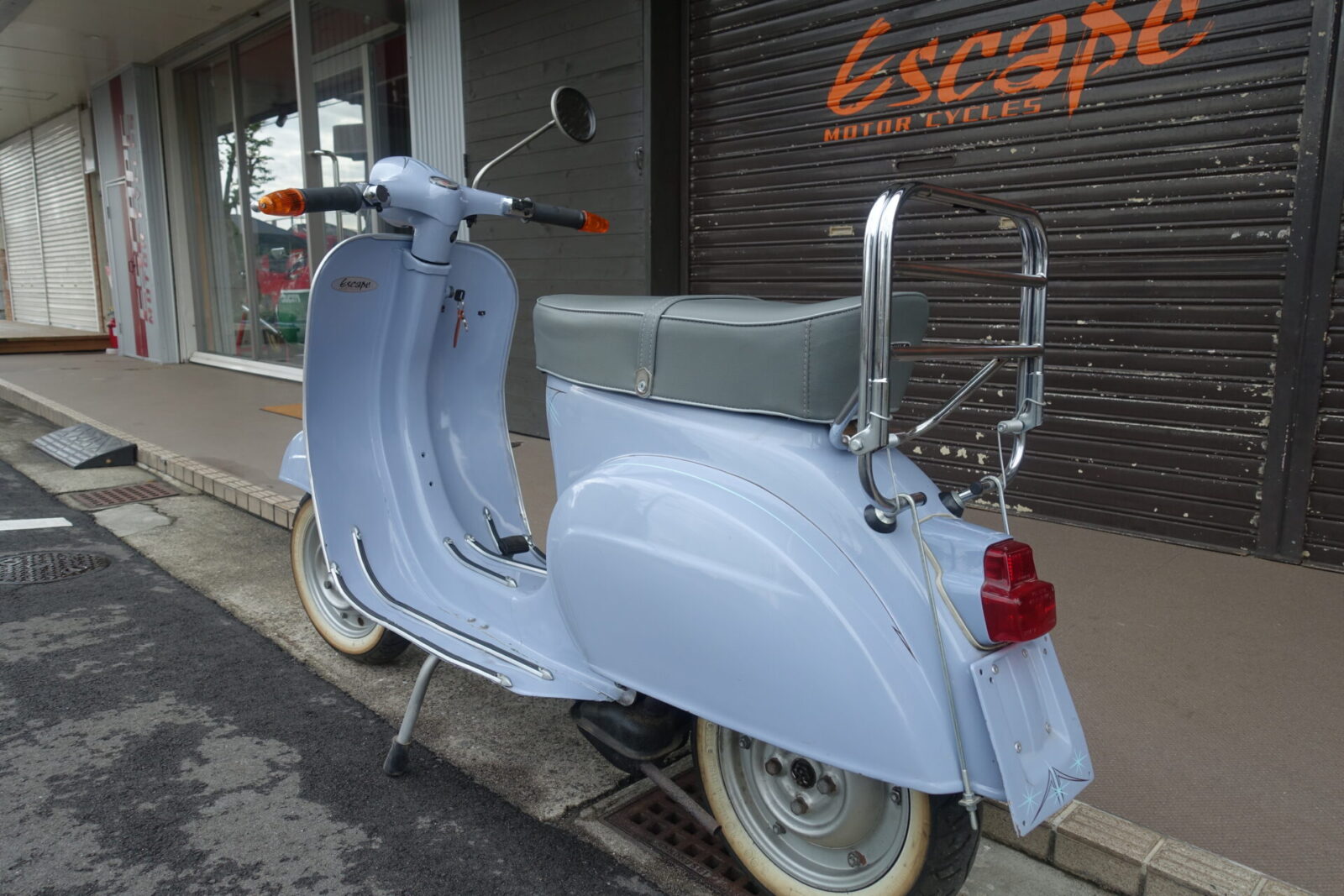 vespa50s 102cc ボアアップ　フルレストア　早い者勝ち スタッフKEI】 VESPA 50S 102ccボアアップ納車！ – Escape Blog