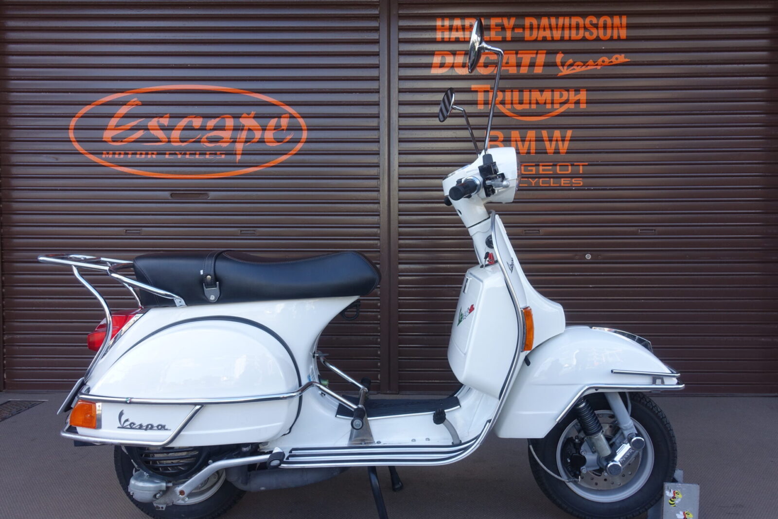 ベスパ px200e サイドバンパー