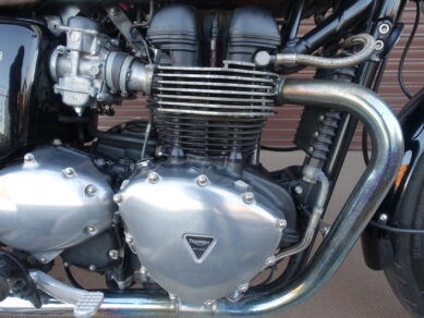 TRIUMPH ボンネビル カスタムペイント ノーマンハイドTOGAマフラー