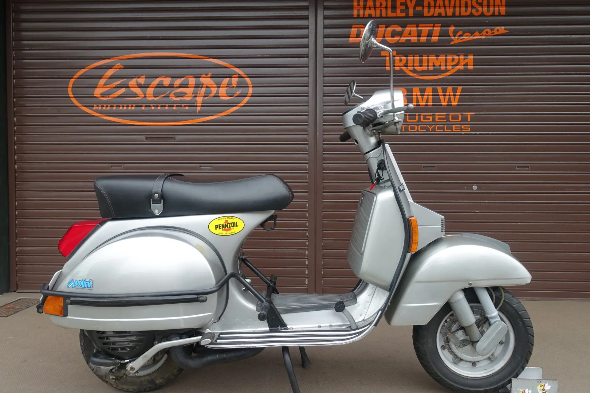 【本日3/24まで出品】vespa PX エンジン側パネル Vespa PX シリーズ パーツの商品一覧 | Vespa（ベスパ）の事なら SCS