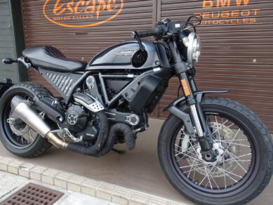 DUCATI スクランブラークラシック カフェレーサーカスタム SC