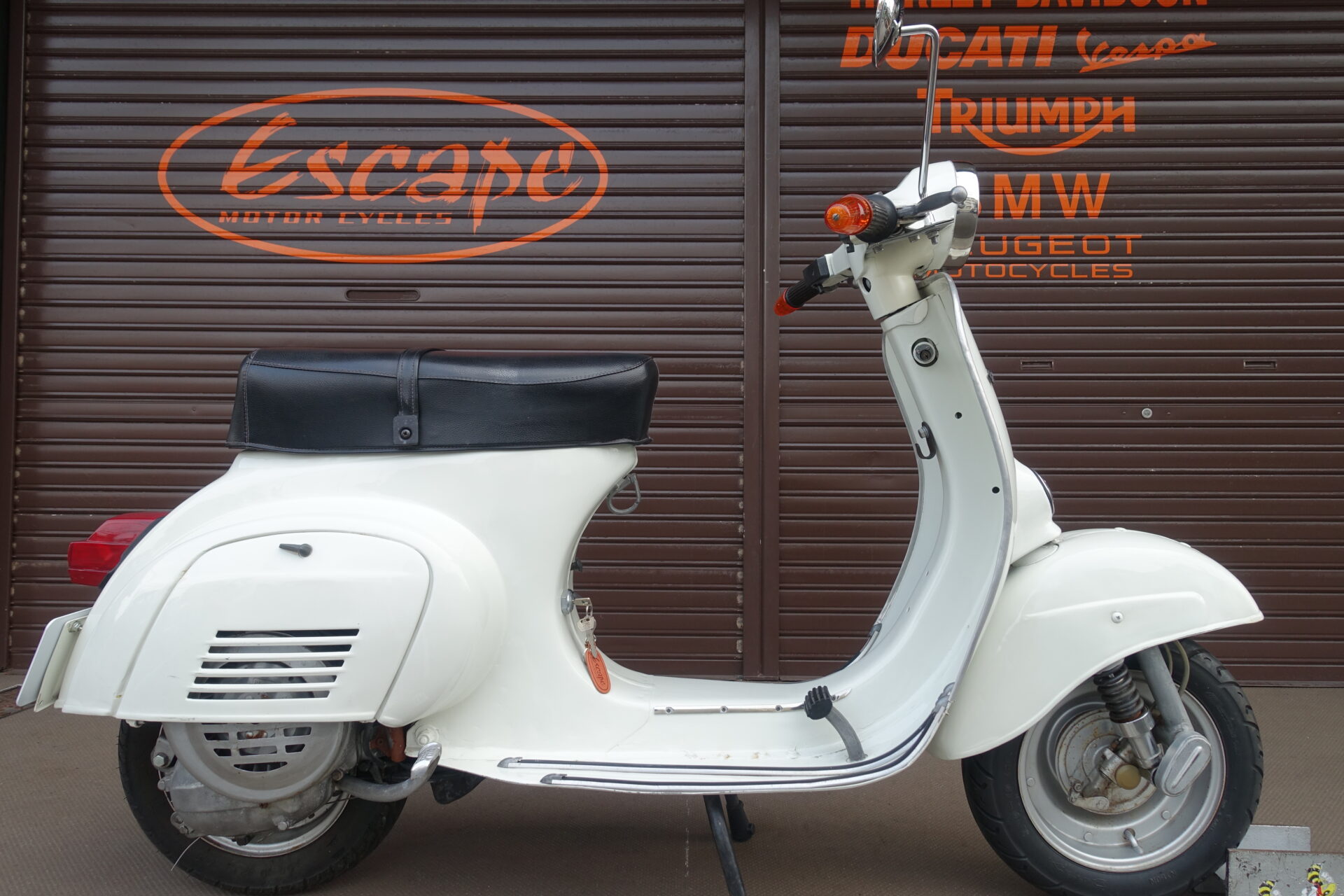 ベスパ５０ｓ Vespa 50s | LEASE | HOXTON STUDIO