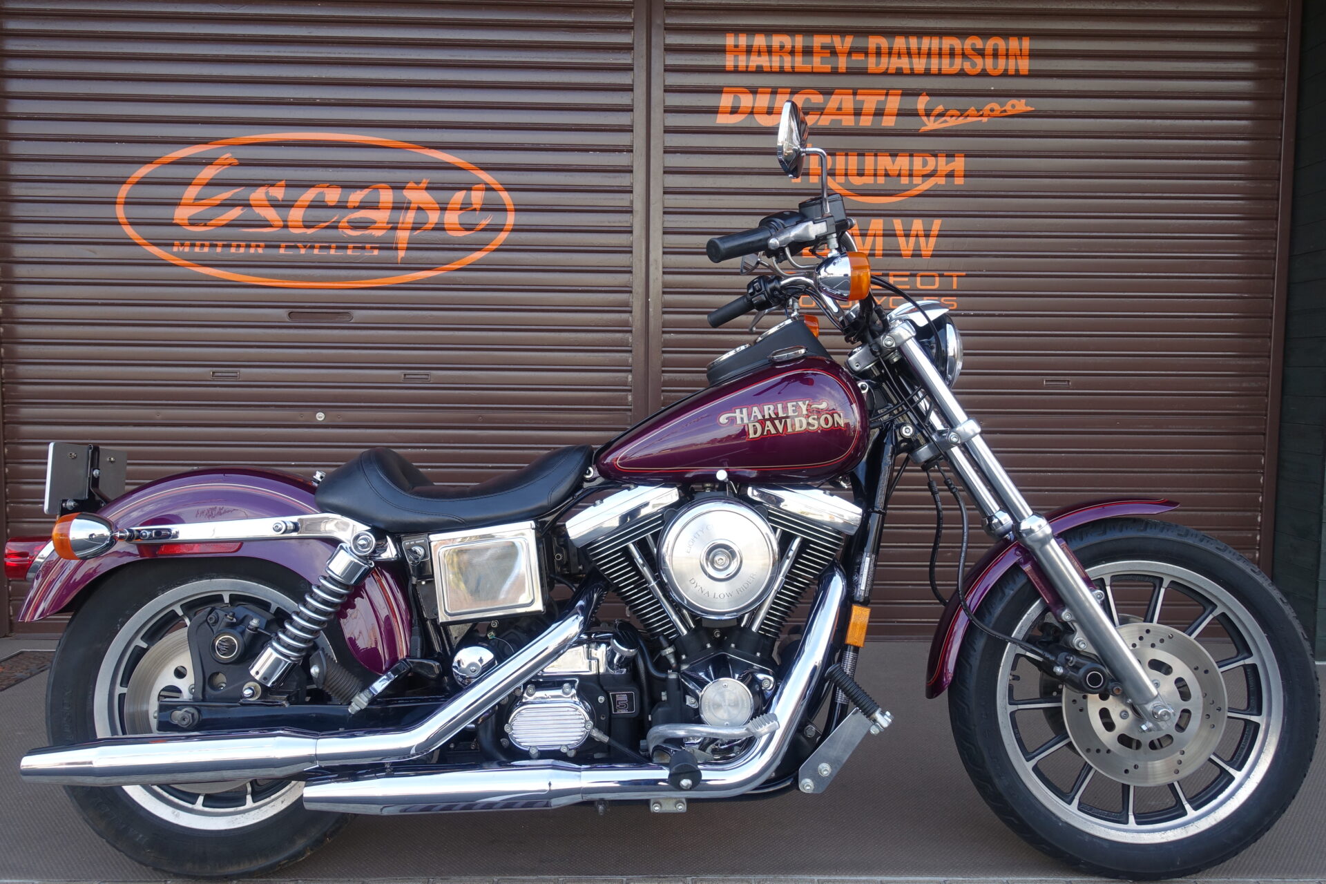FXDL ローライダー EVOエンジン | Escape Bike