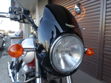 TRIUMPH ボンネビルT100 大和ステンレストライアンフタイプマフラー