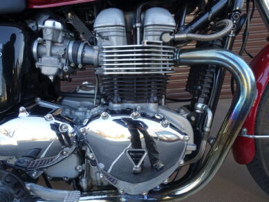 TRIUMPH ボンネビルT100 大和ステンレストライアンフタイプマフラー