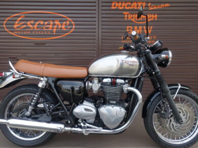 TRIUMPH ボンネビルT120 ESCAPEコンプリートカスタム