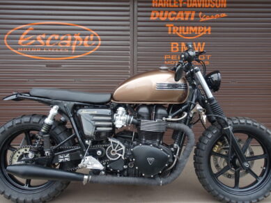 TRIUMPH ボンネビル ESCAPEコンプリートカスタム