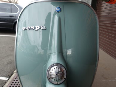 VESPA 50S パステルブルー ベージュ＆ブラウンシート ホワイトリボン