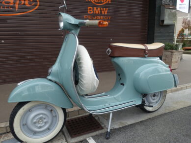 ベスパ50S旧式純正ダルマテール VESPA 50S ペールイエロー ブラックホイール ダルマテール | Escape Bike