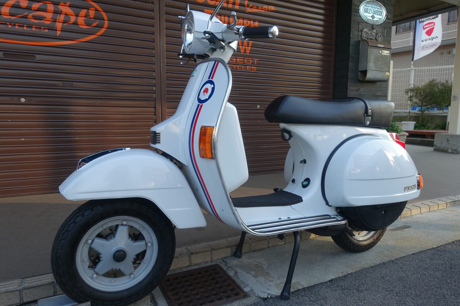 VESPA PX125Euro3 | Escape Bike
