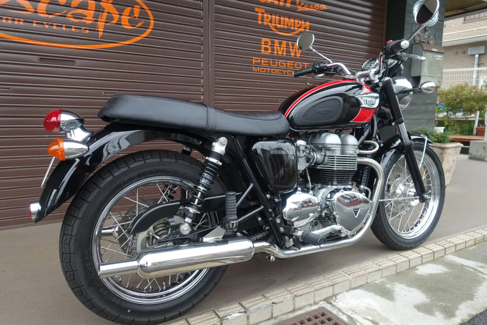 TRIUMPH ボンネビルT100 空冷キャブ車 大和ステンレスキャプトン