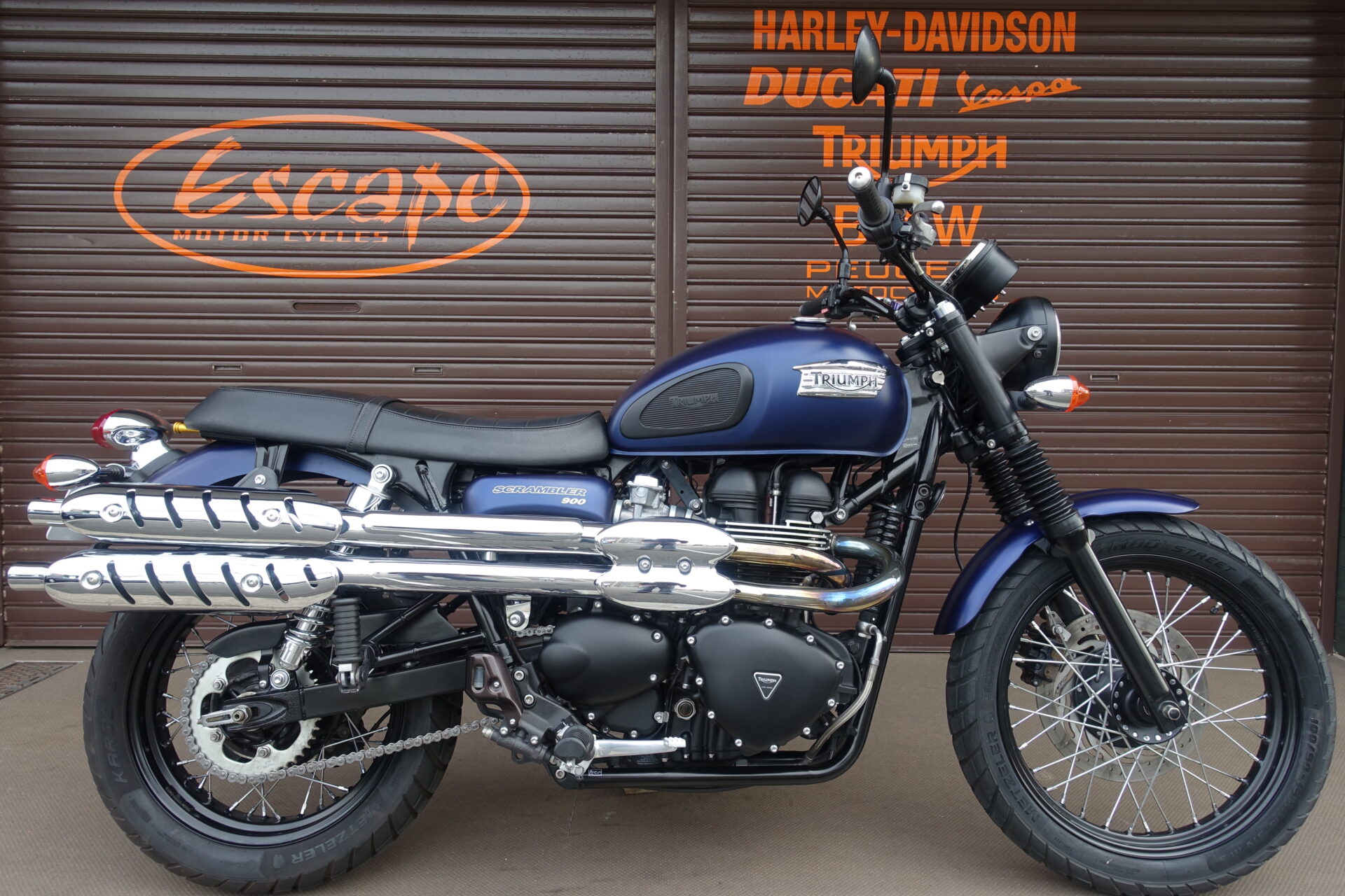 TRIUMPH スクランブラー ライトクラッチ ETC