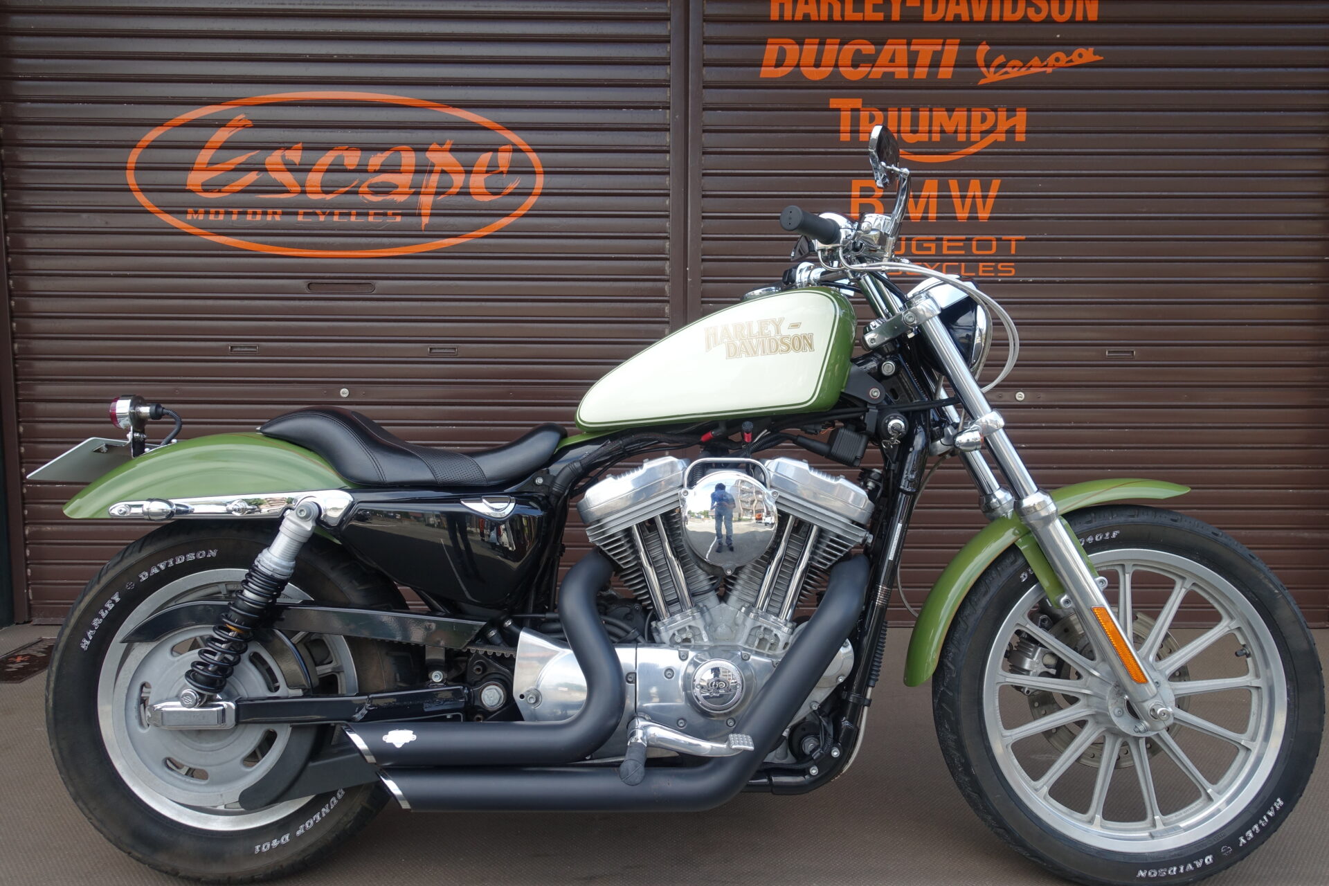 XL883 キャブ車 バンスショートショットマフラー オーリンズサス トランプソロシート ドラッグバー ショートフェンダー